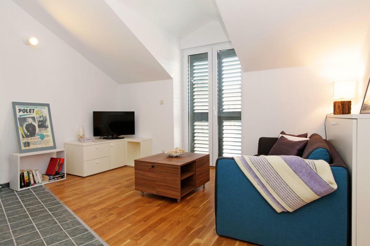 Superb Penthouse Luna Lägenhet Bol Exteriör bild